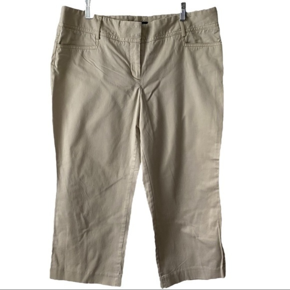 Express Women’s Design Studio Khaki Peddle Pushers Capris   Size‎ 10